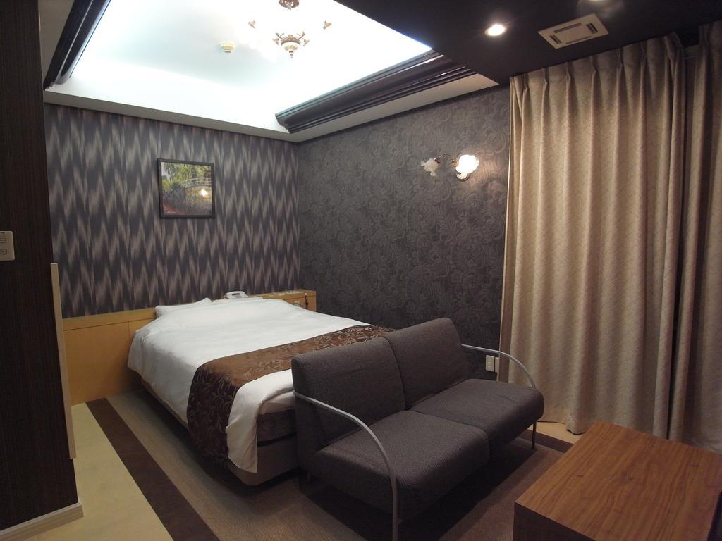 ホテル カルネヴァール 男塾ホテルグループ (Adults Only) Himeji Exterior foto