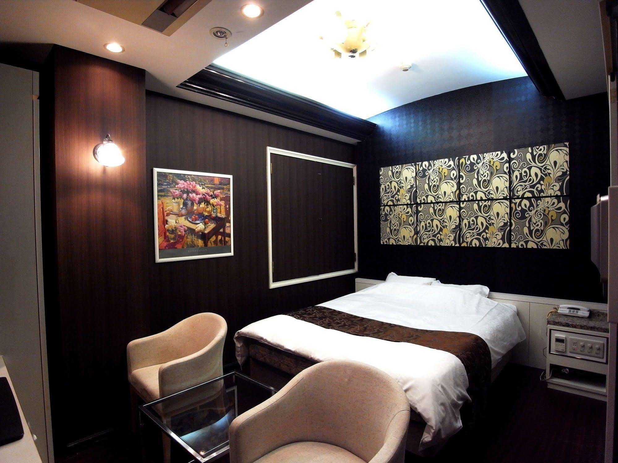 ホテル カルネヴァール 男塾ホテルグループ (Adults Only) Himeji Exterior foto